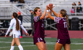 Maeve  Kelly (L) and Sophia Sindelar