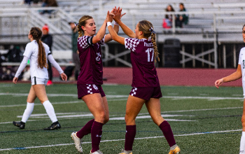 Maeve  Kelly (L) and Sophia Sindelar