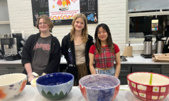 National Art Honor Society Raises Funds for Food Bank