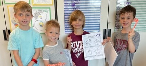 Student&#39;s posing in Bear&#39;s Den